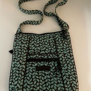 Vera Bradley Green Leaf Shower Vines Pattern Crossbody Hipster Bag
